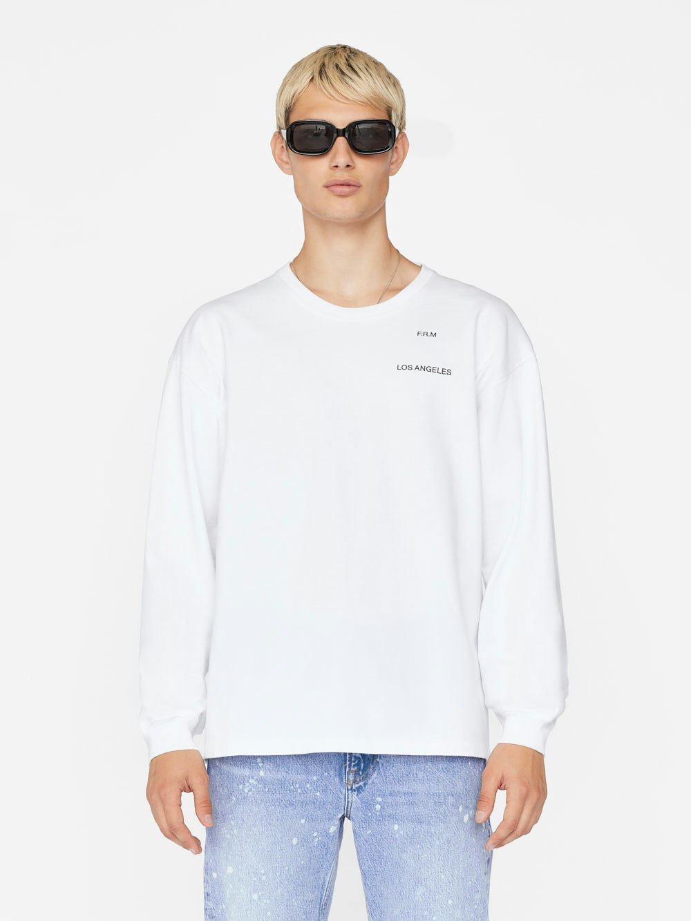 tee front view alt:hover